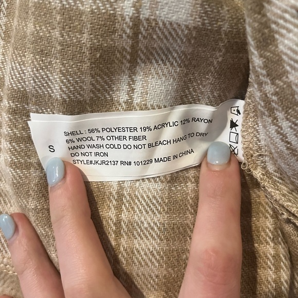 Ashley Outerwear Plaid Cropped Shacket Jacket Size Small - Picture 4 of 5